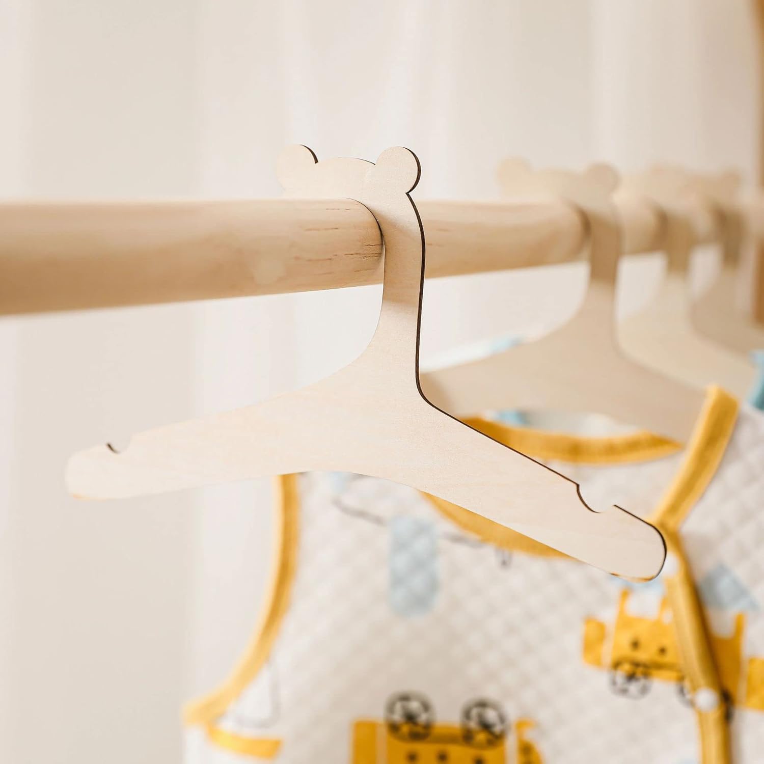 9 Inch Wooden Baby Hangers for - đánh giá và giá Baby Nursery Images Free